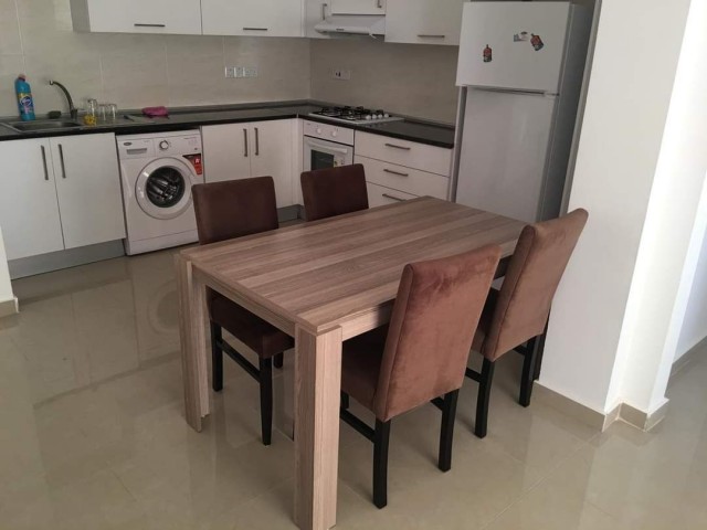 MAĞUSA MERKEZDE  EŞYALI KIRALIK 2+1 DAİRE