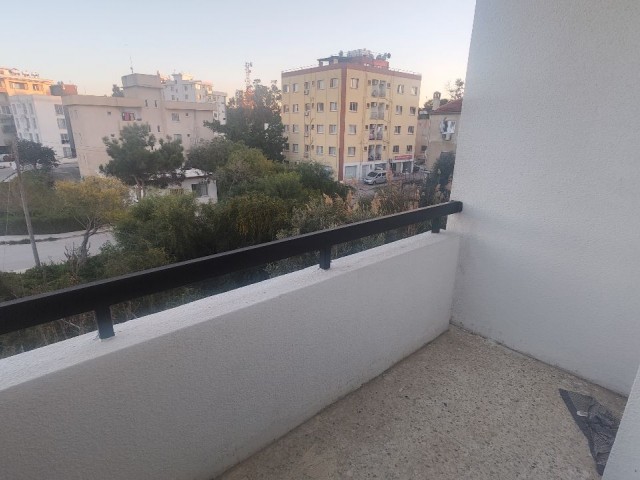 3+1 WOHNUNG ZU VERMIETEN IN DER REGION FAMAGUSTA GÜLSEREN, fußläufig zur WWU