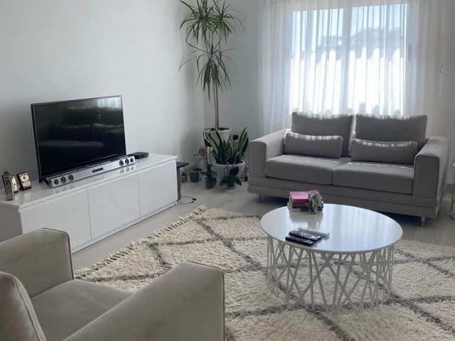 SPACIOUS 3+1 FLAT IN FAMAGUSTA CENTER, WALKING DISTANCE TO EMU