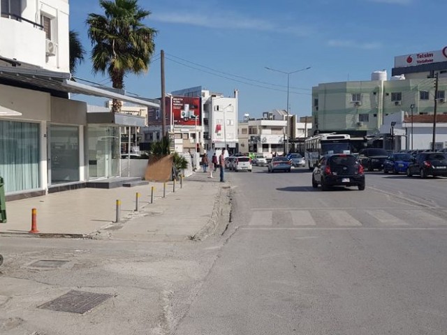 LEFKOŞA ORTAKÖY'DE ANA CADDE ÜZERİ TABELA DEĞERİ ÇOK YÜKSEK TÜRK MALI KÖŞE DÜKKAN SATILIKTIR.(FİYAT DÜŞMÜŞTÜR PAZARLIKSIZDIR)