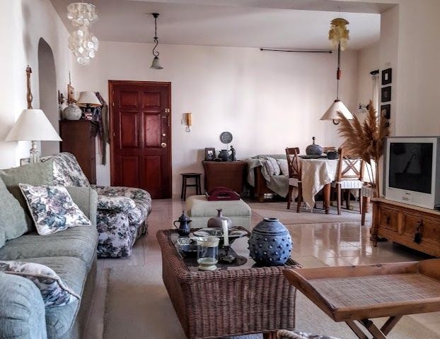 3+1 apartments for sale from the owner in the farm with a mansion in Nicosia. A 5-minute walk to the sandy beach park and the Leader market ** 