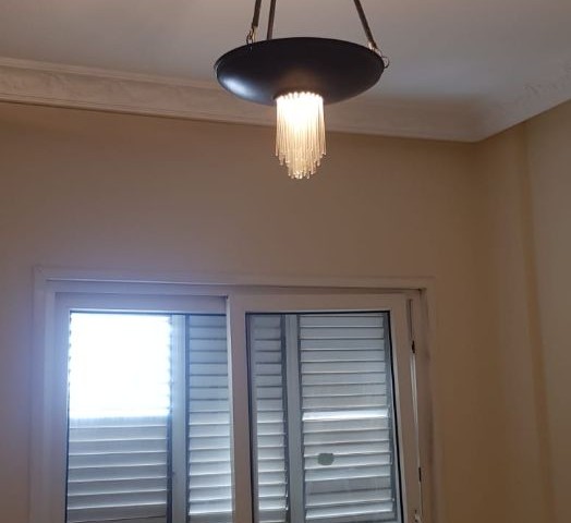 GÜLESEREN BÖLGESİNDE DENİZE 15 METRE MESAFEDE ZEMİN KAT SATILIK 3+1 DAİRE