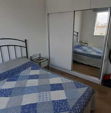 MAGUSA MERKEZDE LÜKS FULL ESYALI GENIS 2+1 DAIRE AILE APARTMANI