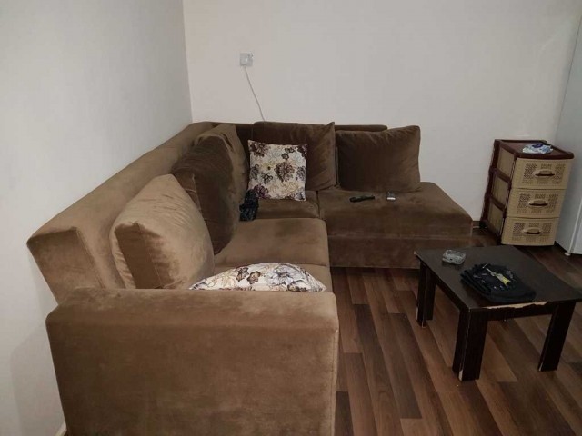 YILLIK ÖDEMELI DAÜ YAKINI 1+1 TEMIZ AILE APARTMANI 