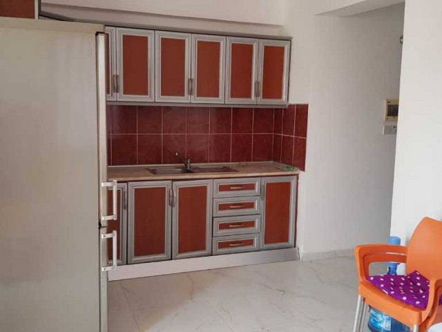 9 AY  ÖDEMELI DAÜ YAKINI GENIŞ FULL ESYALI KOMPLE BAKIMDAN GEÇMİŞ TEMIZ AILE APARTMANI  1+1 DAIRE