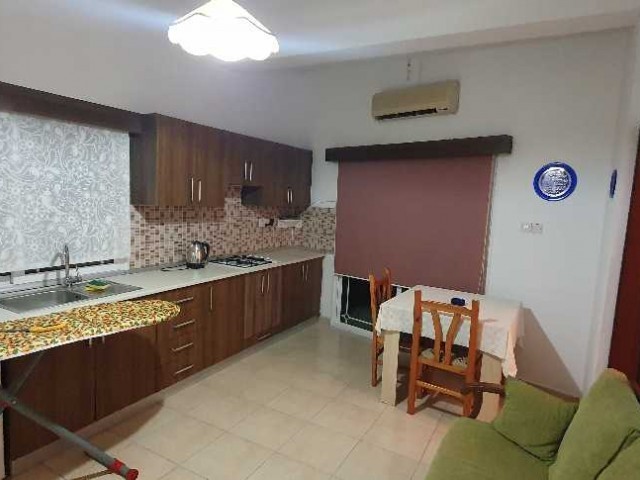 6 AYLIK ÖDEMELI! KIBRIS BATI ÜNIVERSITESI YAKINI TEMIZ AILE APARTMANI FULL ESYALI 1+1 KIRALIK DAIRE