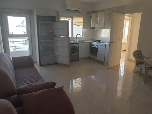 2+1 furnished flat for rent in Famagusta Çanakkale Mahallesi city center, walking distance to EMU
