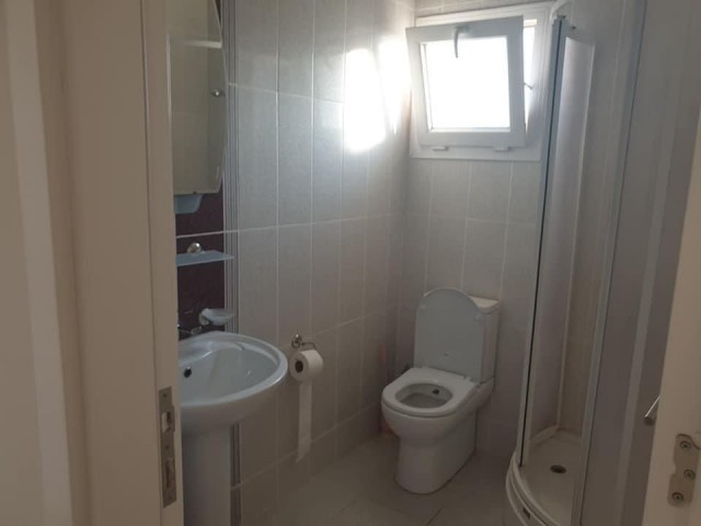 2+1 furnished flat for rent in Famagusta Çanakkale Mahallesi city center, walking distance to EMU