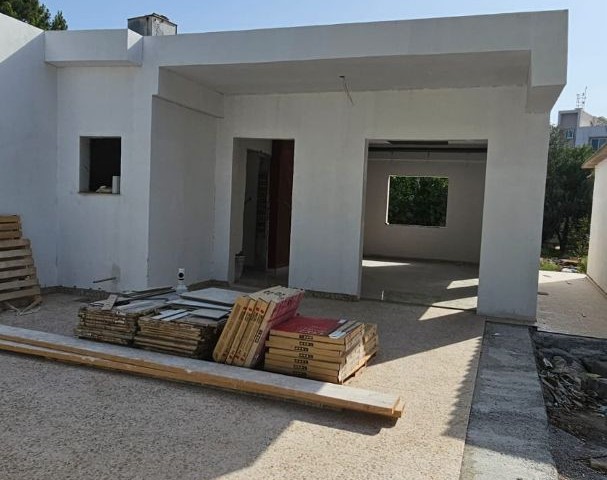 3+1 Haus zum Verkauf in einem Garten in der Maraş-Region von Famagusta, geeignet für das Familienleben