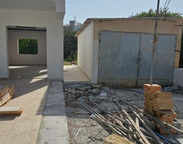 3+1 Haus zum Verkauf in einem Garten in der Maraş-Region von Famagusta, geeignet für das Familienleben