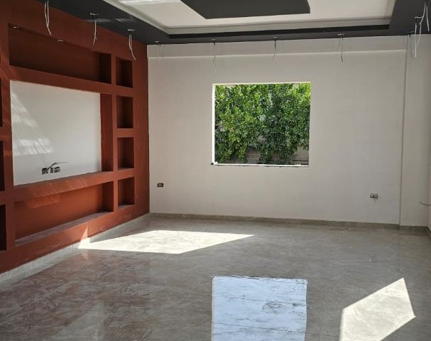 3+1 Haus zum Verkauf in einem Garten in der Maraş-Region von Famagusta, geeignet für das Familienleben