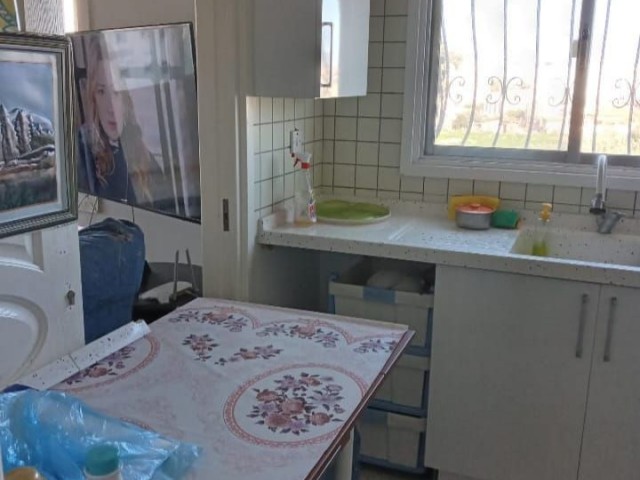 3+1 unmöblierte Wohnung zum Verkauf im Stadtzentrum von Famagusta, Bezirk Karakol