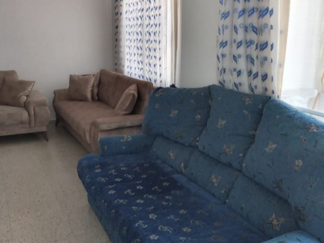 3+1 unmöblierte Wohnung zum Verkauf im Stadtzentrum von Famagusta, Bezirk Karakol