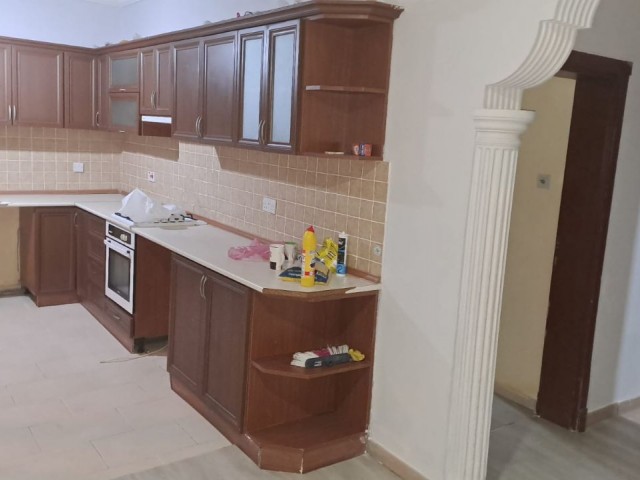 CLEAN 2+1 FLAT FOR RENT SUITABLE FOR FAMILY LIFE IN FAMAGUSTA KALILAND AREA