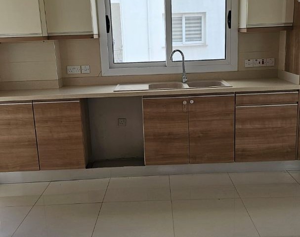 Famagusta Yeniboğaziçi 3+1 new building flat for sale