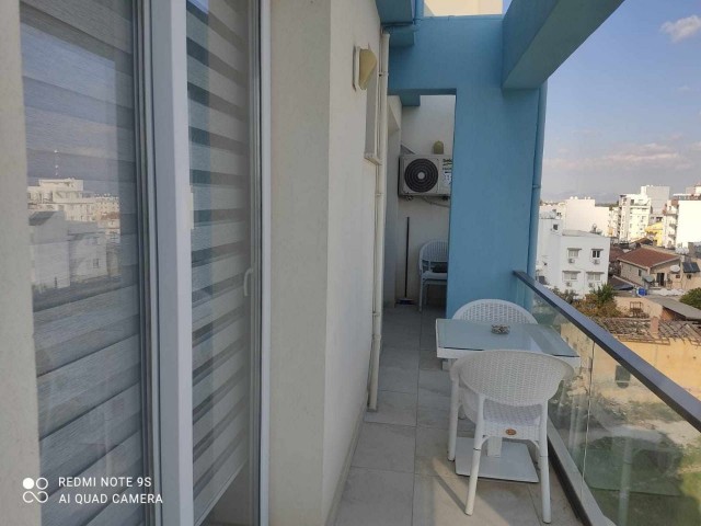 gazı mağusa merkezde  satılık guzel penthouse 