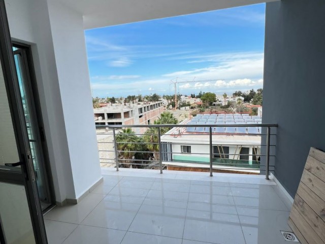 3+1 FLAT WITH SEA VIEW AND POOL FOR SALE IN KYRENIA CENTER