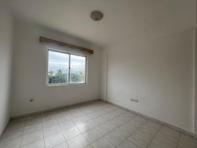 3+1 flat for sale with Turkish title in Famagusta Dumlupınar District