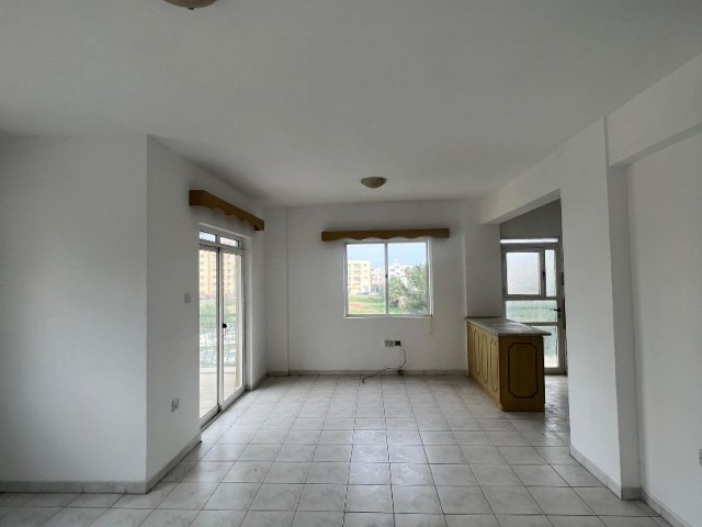3+1 flat for sale with Turkish title in Famagusta Dumlupınar District