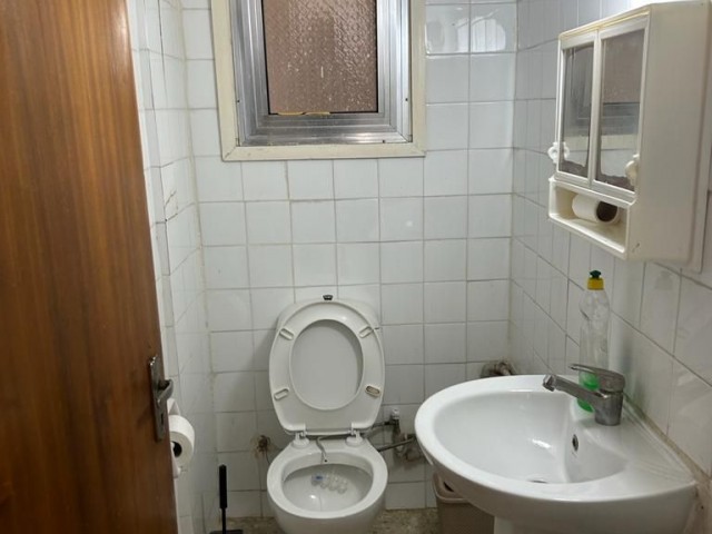 Furnished 3+1 flat for rent in Famagusta Sakarya neighborhood, within walking distance of EMU and Ada Kent University