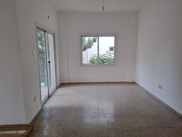 3+1 flat for sale with Turkish husband Gazi Famagusta Gulseren