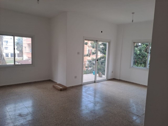 3+1 flat for sale with Turkish husband Gazi Famagusta Gulseren