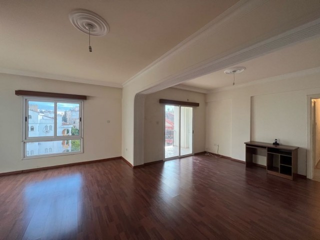 3+1 Unfurnished flat for rent in Famagusta Dumlupınar Region