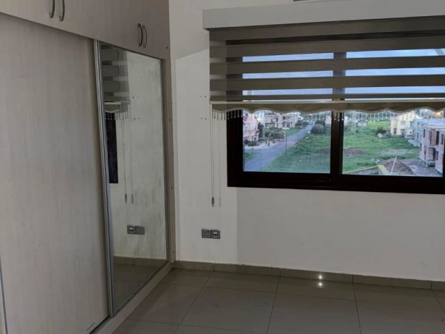 4+1 flat for sale in Famagusta Yeniboğaz