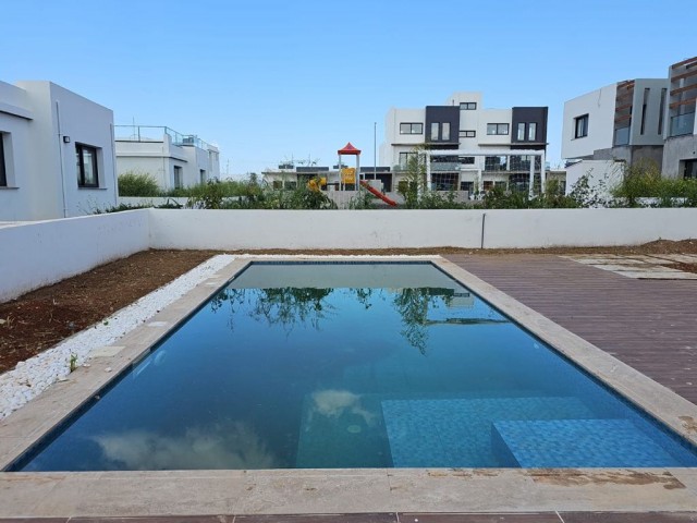 3+1 Duplex Villa with Pool for Sale in İskele Ötüken