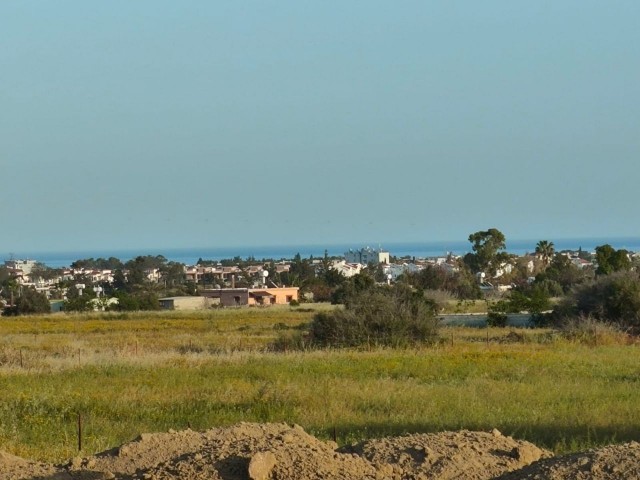 Wunderschön gelegenes Feld zum Verkauf in Pier