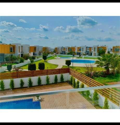 6+2 ikiz birleştirilmiş havuzlu villa Mağusa saklı kent