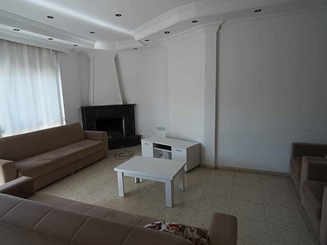 3+1 fully furnished flat for sale in Famagusta Gülseren area, 350 meters from the sea