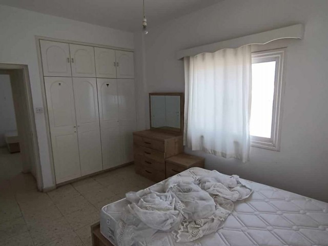 3+1 fully furnished flat for sale in Famagusta Gülseren area, 350 meters from the sea