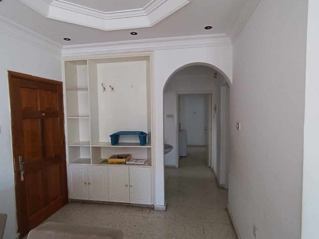 3+1 fully furnished flat for sale in Famagusta Gülseren area, 350 meters from the sea