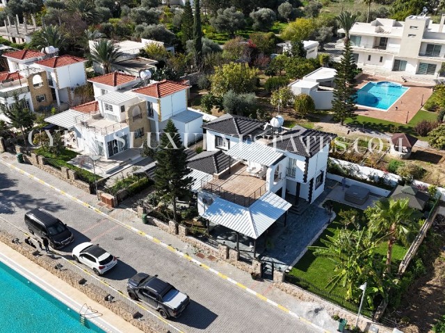 3+1 LUXURY VILLA BEHIND KARAKUM ISBANK!