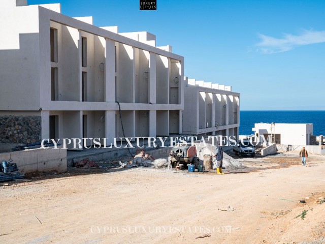 1+0 STUDIO LUXURYLAVIE FLATS WITH SEA VIEW IN CYPRUS TATLİSU