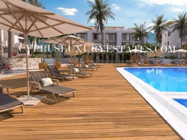 ZYPERN TATLİSU MARINA 1+1 DUPLEX-PENTHOUSE MIT GEMEINSAMEN POOL 200 METER ZUM MEER