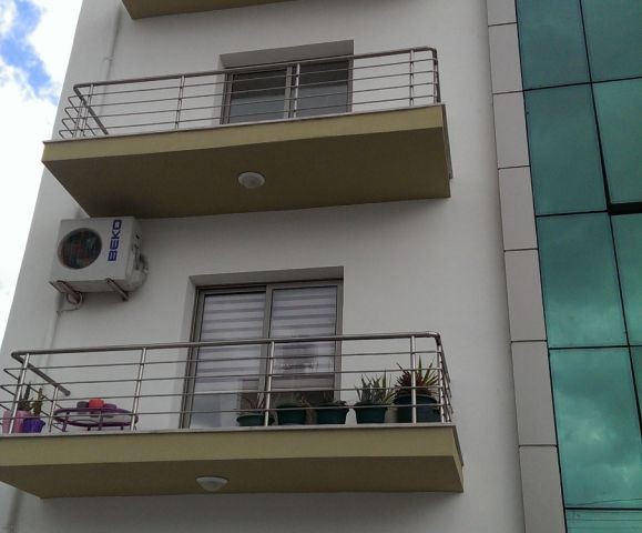 GÖNYELİDE 3+1 YENİ DAİRE (DURAKLARA YAKIN)