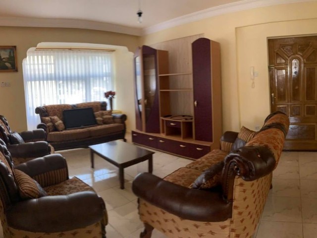 SPACIOUS APARTMENT ON THE GROUND FLOOR NEXT TO A LARGE PANTRY IN MITREELI ** 