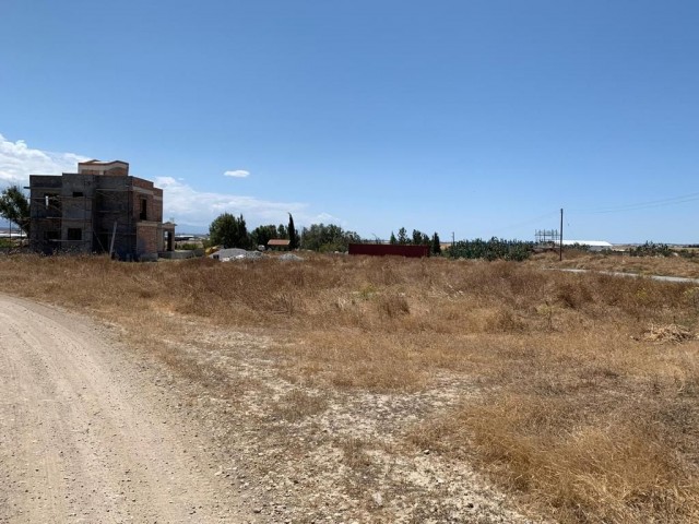 A PLOT OF LAND SUITABLE FOR THE CONSTRUCTION OF AN APT OR DECOUPLED HOUSE WITH A TURKISH COB IN BALIKESIR ** 