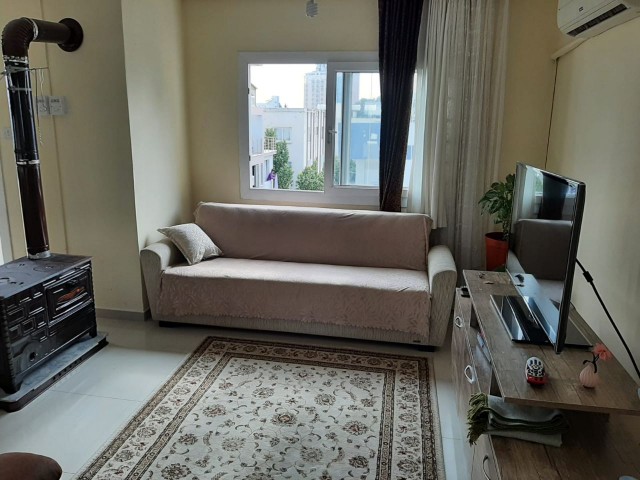 LEFKOŞA GELİBOLU BÖL. MERKEZİ KONUMDA TADİLAT GEREKTİRMEYEN 3+2 PENTHOUSE