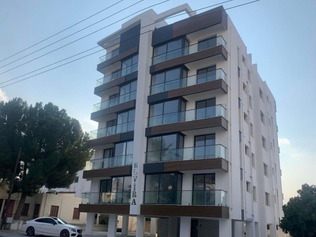 LEFKOŞA NEWŞEŞEHİR'S SCHÖNSTES VIERTEL. 2+1 BRANDNEUE WOHNUNGEN (MODERNER STIL)