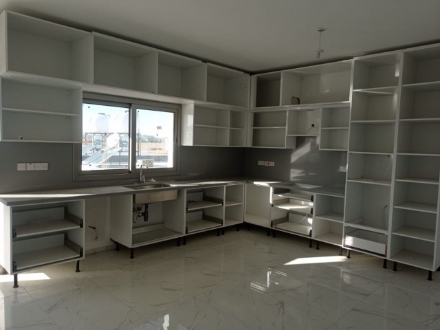 READY FOR SETTLEMENT IN ALAYKÖY, NEW 2nd FLOOR 3+1 ENSUITE LAST 1 FLAT