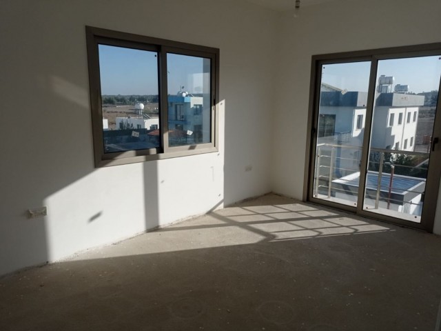READY FOR SETTLEMENT IN ALAYKÖY, NEW 2nd FLOOR 3+1 ENSUITE LAST 1 FLAT