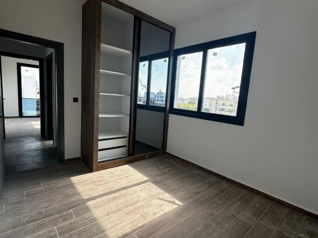 NEUES 2+1 PENTHOUSE (65 M2 TERRASSENFLÄCHE) HINTER DEM GROSSEN KILLER IN GÖNYELİ