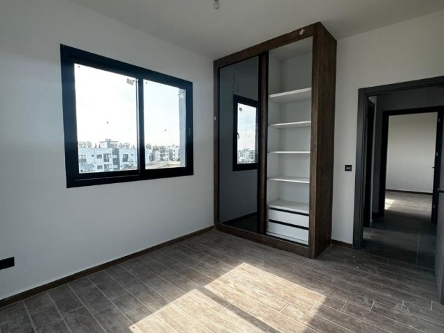 NEUES 2+1 PENTHOUSE (65 M2 TERRASSENFLÄCHE) HINTER DEM GROSSEN KILLER IN GÖNYELİ