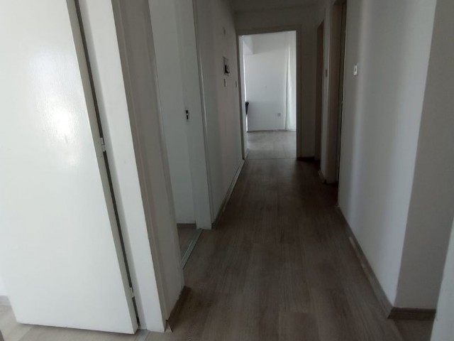 2+1 FULLY RESET, VERY SPACIOUS MEDIUM FLOOR APARTMENT CLOSE TO THE MAIN STREET IN YENİKENT