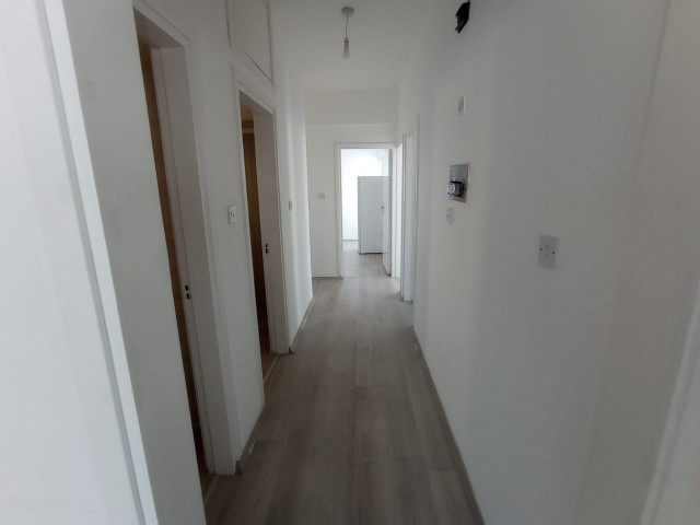 2+1 FULLY RESET, VERY SPACIOUS MEDIUM FLOOR APARTMENT CLOSE TO THE MAIN STREET IN YENİKENT