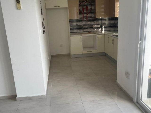 2+1 FLAT IN HAMİTKÖY, WALKING DISTANCE TO MARKET AND STOPS (VAT AND TRANSFORMER PAID)