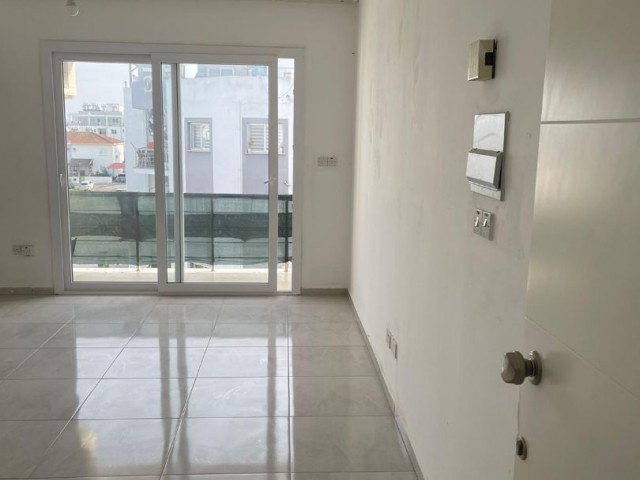 2+1 FLAT IN HAMİTKÖY, WALKING DISTANCE TO MARKET AND STOPS (VAT AND TRANSFORMER PAID)